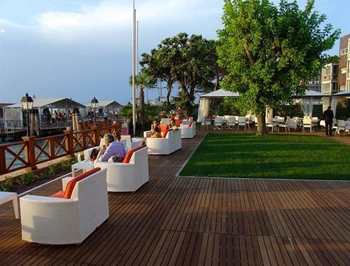 Hotel Laguna
