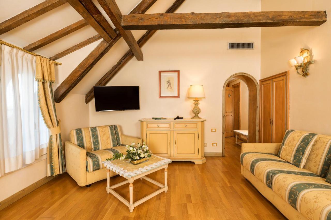 Hotel Laguna 4*